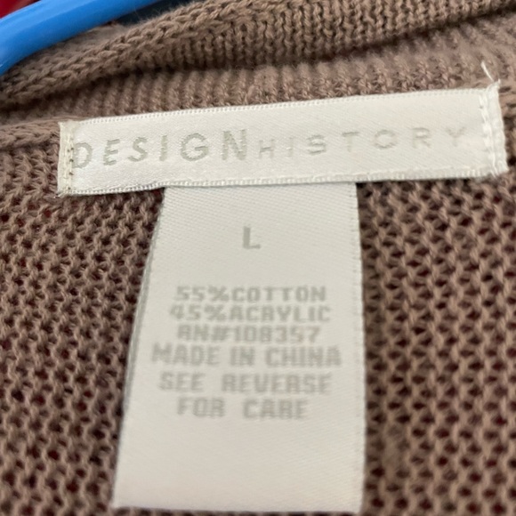 Long scalloped sweater - Picture 2 of 3